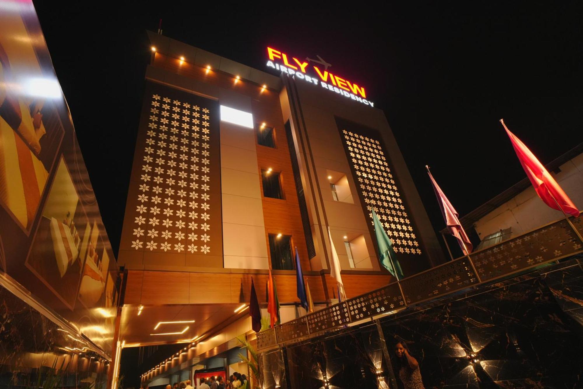 Fly View Airport Residency Hotel Nedumbassery Exterior foto